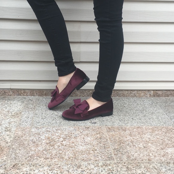 NWT Burgundy velvet loafers - Picture 3 of 4